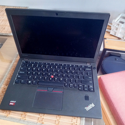Laptop Lenovo 12 Thinkpad A275 8gb Ram Disco Sólido Ssd 256.