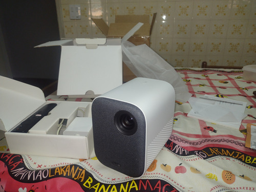 Projetor Mini Xiaomi Mi Smart Compact Projector 1 Geração