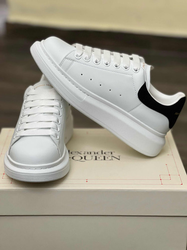 Tenis Alexander Mcqueen Blancos #25