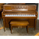 Piano Kawai (211)