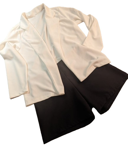 Conjunto De Blazer Blanco Y Short Negro