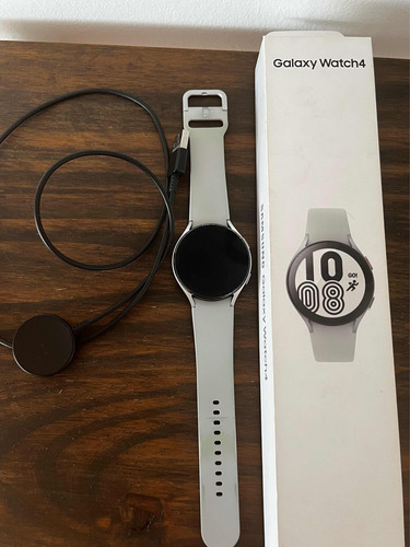 Samsung Galaxy Watch 4 44mm Reloj Smart Silver Sport  Usado