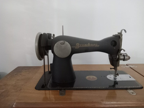 Máquina De Coser Bromberg Antigua