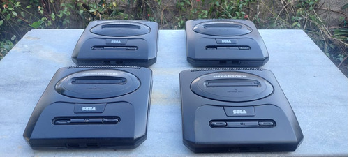  Sega Mega Drive 3 Com Defeito Não Liga Não Funciona Só Vendo Os 4 Juntos Não Acompanha Acessorios Apenas Os Aparelhos Como Nas Fotos 