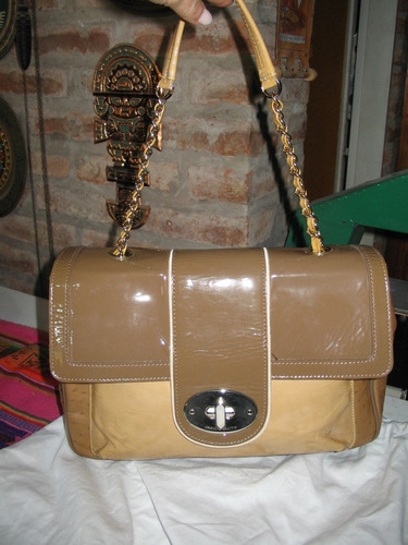 Cartera Jackie Smith Tostado Y Beige Cuero Y Charol Con Bols