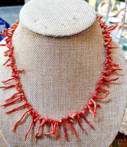 Collar De Coral Irregular 