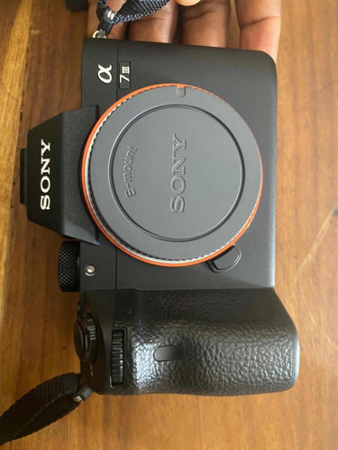 Camara Sony A7iii + Lente 24-70 2.8 Gm