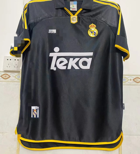 Uniforme De Visitante De La Temporada 1998 Del Real Madrid
