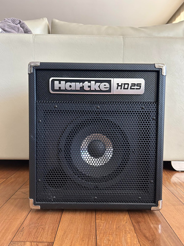 Hartke Hd25 Amplificador Combo Para Bajo 25 Watts