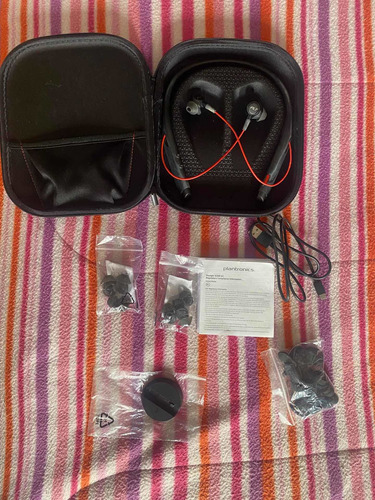 Audífonos Plantronics Voyager 6200 Uc Bluetooth