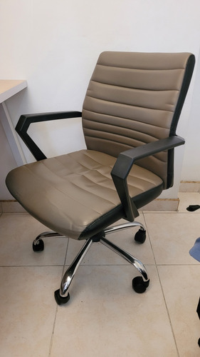 Silla De Escritorio Eco Cuero Cafe Oscuro Con Base Cromada,