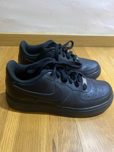 Nike Air Force 1 - Mujer - Talle 37 (negras)