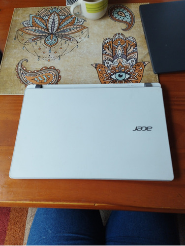 Laptop Acer Aspire V3-371