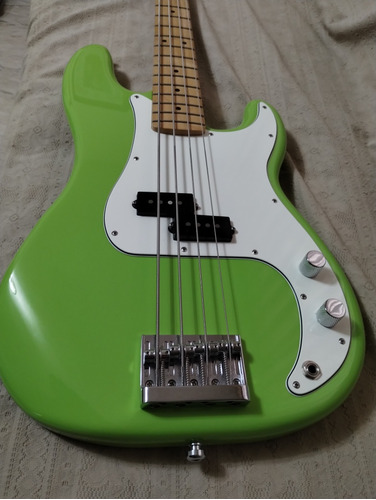 Bajo Fender Precision Player Mim Eléctric Green Con Upgrades