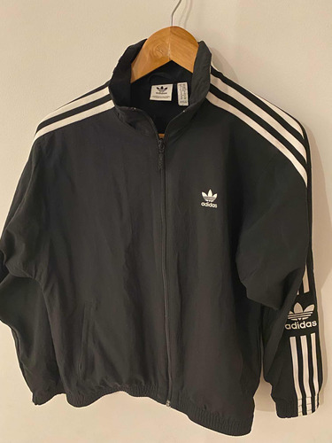 Campera adidas Original Negra