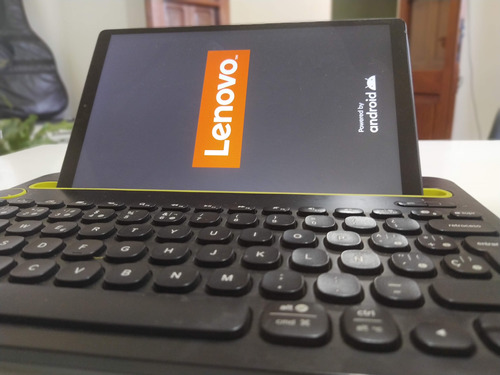 Tablet Lenovo M10 2nd Gen + Teclado Logitech