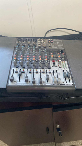 Console Behringer X1204usb