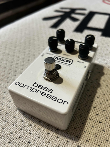 Pedal De Efeito Mxr Bass Compressor M87  Branco