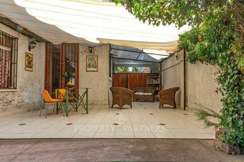 Ñuñoa. Casa En Venta Plaza Zañartu.