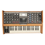 Sintetizador Mini Moog Voyager Old School Impecable Funda