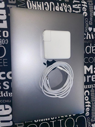 Macbook Pro 13' 1.4ghz Touchbar Mid 2019 