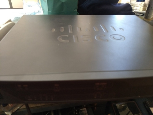 Router Cisco 881