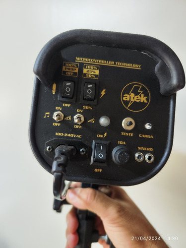 Tocha Atek 200 Master Studio Flash