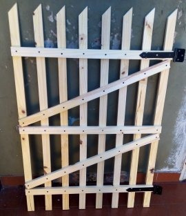 Puerta Cerco De 60 Cm De Ancho X140 Cm De Alto Con Bisagras 