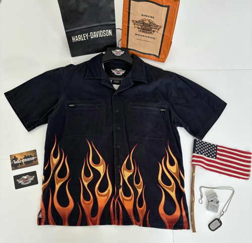 Camisa Harley Davidson Talla M, Color Negra Con Flamas