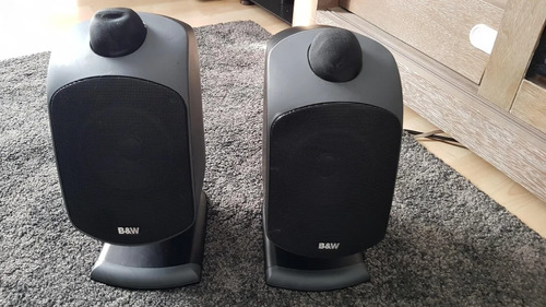 2 Bowers & Wilkins Speakers