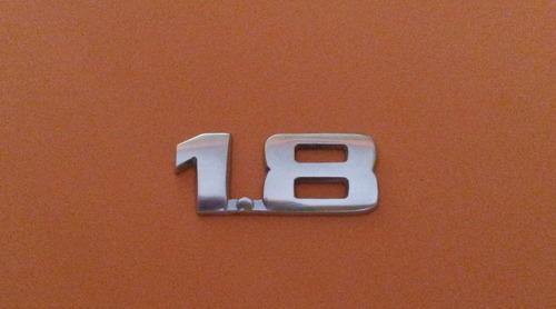 Emblema 1.8 De Optra Chevrolet De Metal Pulido Foto 2
