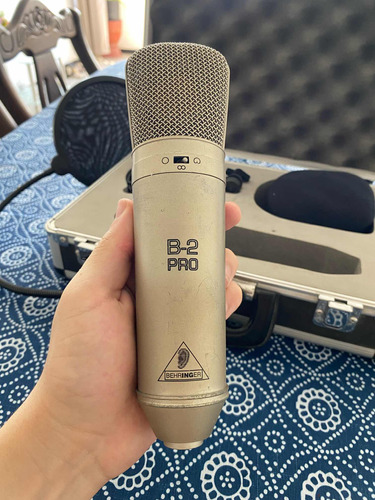 Behringer B-2 Pro