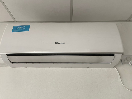 Aire Acondicionado Hisense  Split  Frío/calor 3000 Frigorías