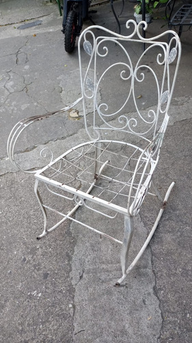 Cadeira De Balança De Ferro Modelo Folha Anos 50/60 Original