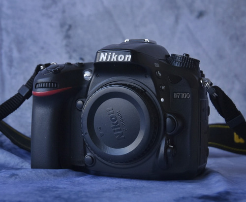 Nikon D7100 Body