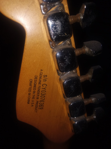 Guitarra Squier Stratocaster