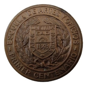 Medalla Centenario Escuela De Arte Y Oficio 1849-1949(x70-72