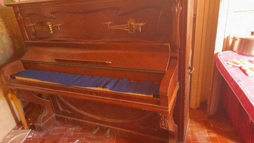 Piano Antiguo