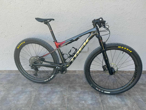 Bicicleta Trek Súper Caliber 9.8