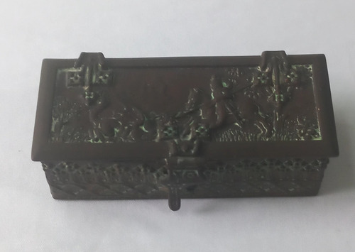 Antiga Caixa Em Bronze Decorado Com São Jorge