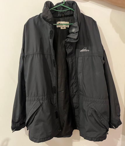 Campera Rompeviento Montagne Talle L 