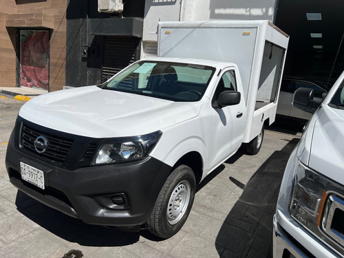 Nissan Np300 Estacas Caja Seca 2018