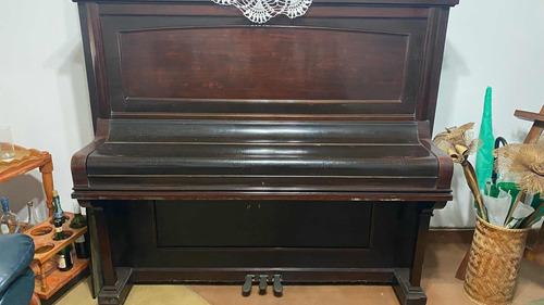 Piano Antiguo