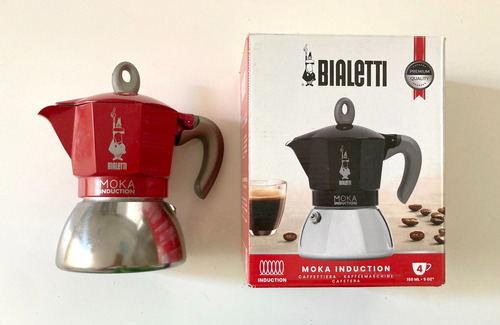 Cafetera Italiana Bialetti Inducción Moka 4 Pocillos Roja