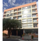 Apartamento De 3 Alcobas En La Castellana, Cocina Abierta, Balcón Y 2 Parqueaderos