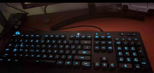 Teclado Gamer Logitech G213