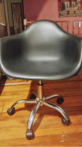 Sillon Eames Giratorio Para Pc Con Ruedas