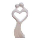 Estatueta Casal Apaixonado Em Forma De Coração Em Cerâmica