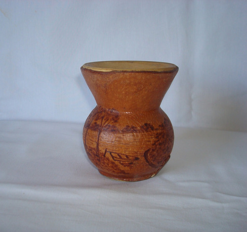 Mate De Madera Forrado En Cuero Con Grabado Paisajista