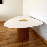 Mesa De Jantar Conne Orgânica 180x160cm Laca Base Madeira